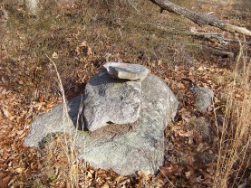 cairn points the way on the boundary trail