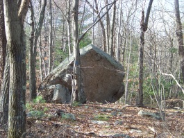 large climbing rock in moccasin valley 