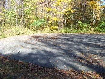 parking at the end of Circuit St in Hanover