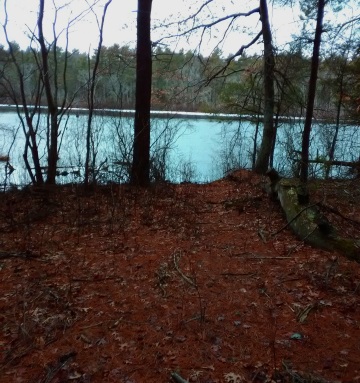 The hiking trail that leads out to the far end of Pine Brook Reservoir.