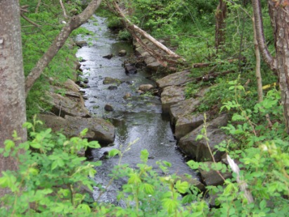 stream crossing on rockland rail trai