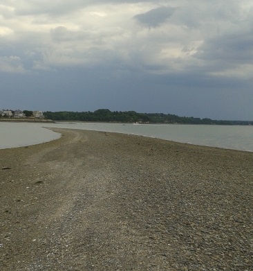 Sand spit that appears at low tide on Bumpkin Island.
