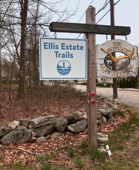 Ellis Estate Trails sign