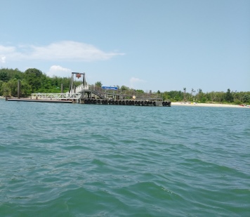 Paddling up to Grape Island