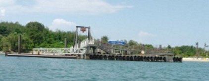 Nearing the pier at Grape Island.