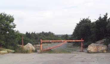 entrance to trails at rexhame beach