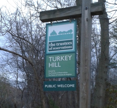 turkey hill trail sign in Hingham
